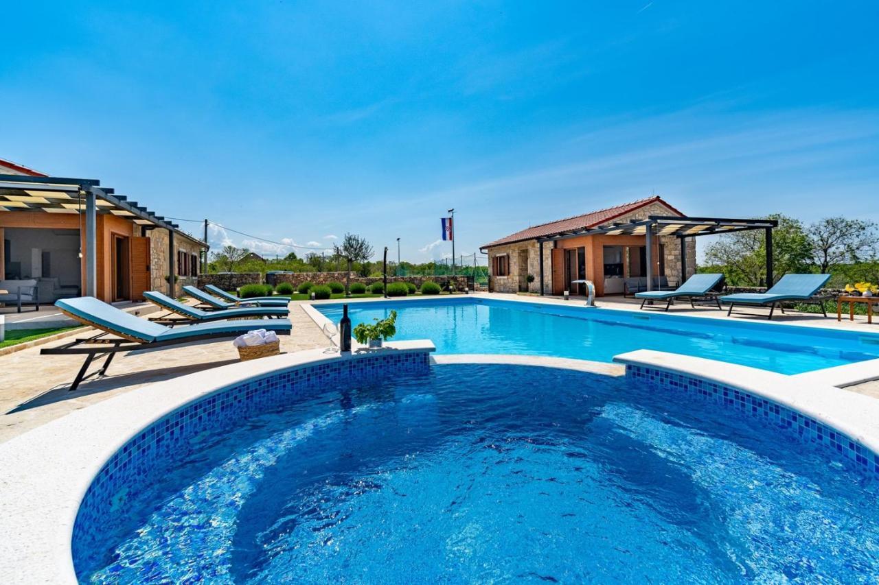 New! Promina Luxury Villa With 72Sqm Heated Pool, Jacuzzi, Infrared Sauna, Tennis Court, Media Room Bogatic Exterior photo
