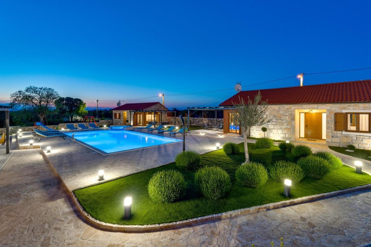 New! Promina Luxury Villa With 72Sqm Heated Pool, Jacuzzi, Infrared Sauna, Tennis Court, Media Room Bogatic Exterior photo