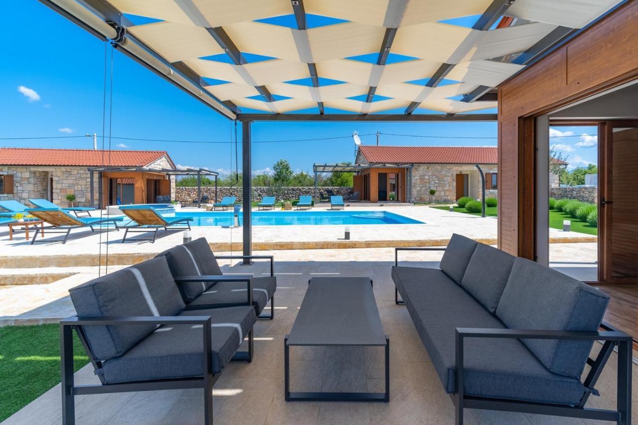 New! Promina Luxury Villa With 72Sqm Heated Pool, Jacuzzi, Infrared Sauna, Tennis Court, Media Room Bogatic Exterior photo